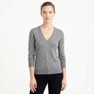 J. CREW 100% Merino Wool Extra Fine Knit Vee Neck Grey Pullover Sweater Sz XXS